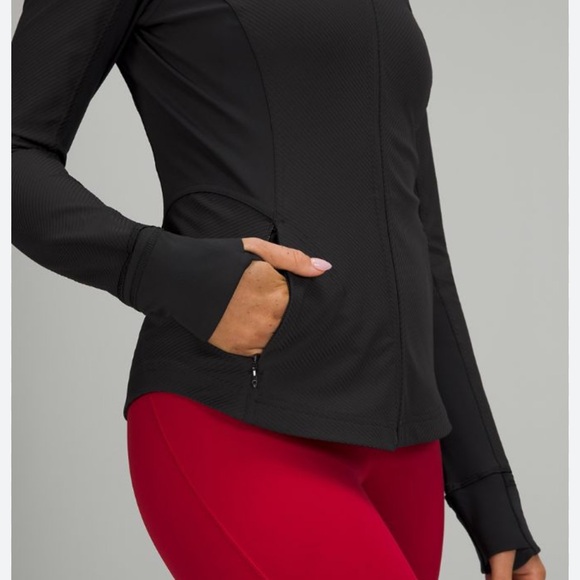 Lululemon Ribbed Nulux Running Jacket - Picture 6 of 9